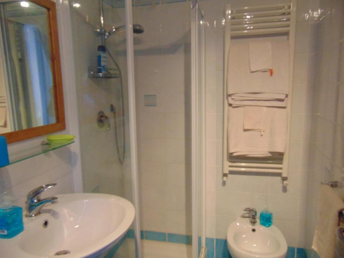 Il Pignoletto Bed and Breakfast Riva Ligure Exteriör bild